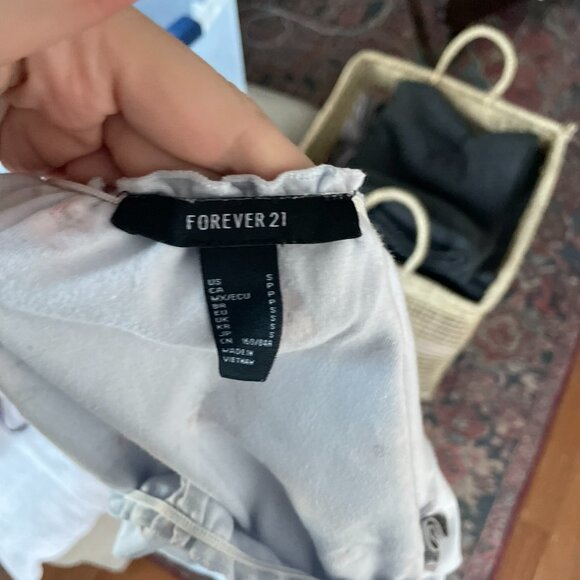 Forever 21 – Blue Floral Puff Sleeve Crop Top – Size Small - Picture 6 of 7